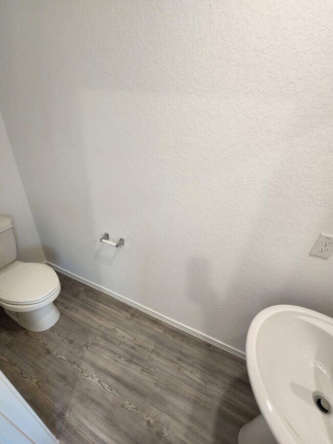 Building Photo - 4-bed, 2-bath gem in Hidden Trails- Bulverde TX- 4/2/2-6013 Companion Loop