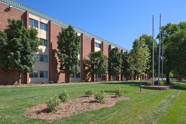Building Photo - E Street Flats - Student Housing