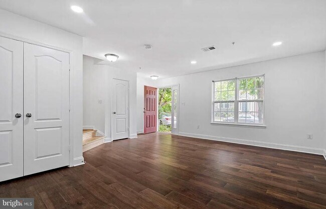Foto del edificio - 12710 Horseshoe Bend Cir
