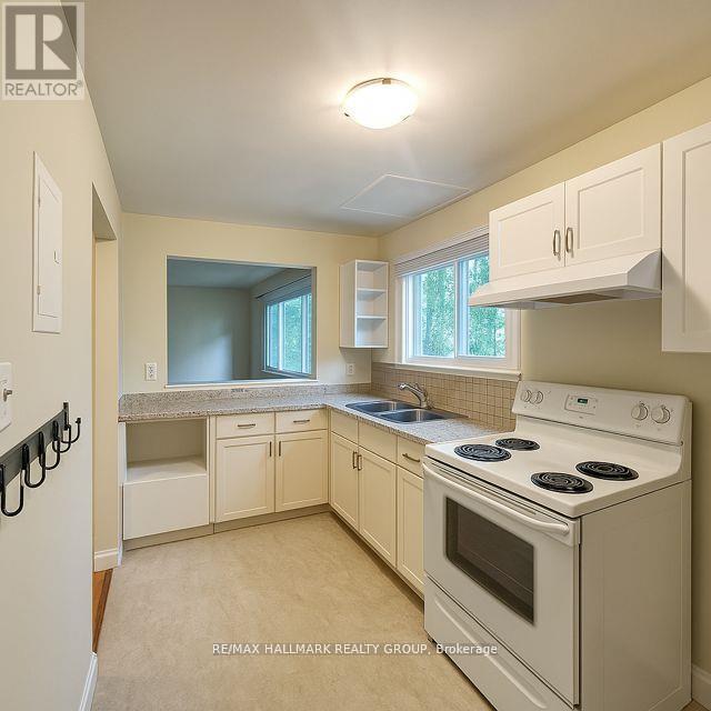 Building Photo - 72 St Francis St