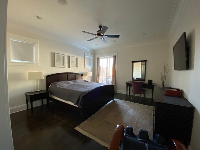 Foto del edificio - 2138 W Roscoe St