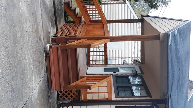 Cozy front porch - 2524 Old Richmond Rd