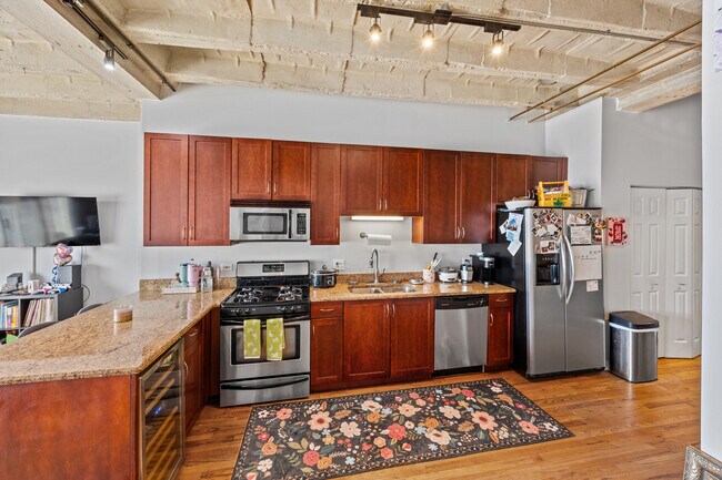 Foto del edificio - 809 E 40th St