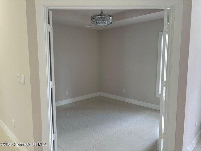 Building Photo - 3839 Jupiter Blvd SE