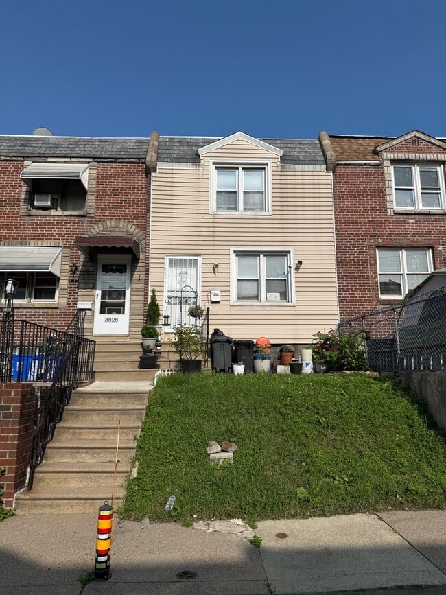 Photo - 3830 Palmetto St Apartment