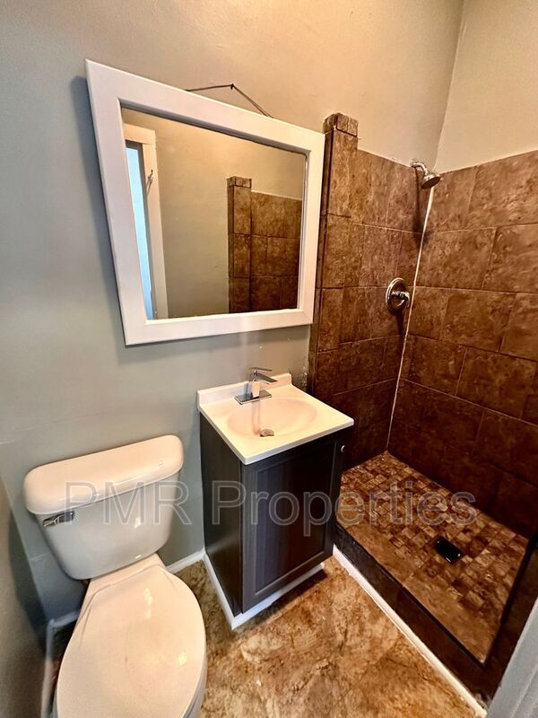 Foto del edificio - 319 N 1st St