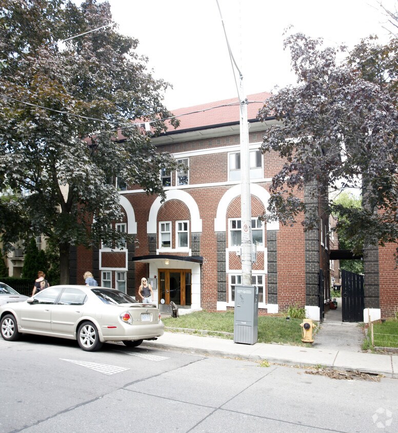 28 Balmoral Ave, Toronto, ON M4T 3A7 Apartments 28 Balmoral Ave