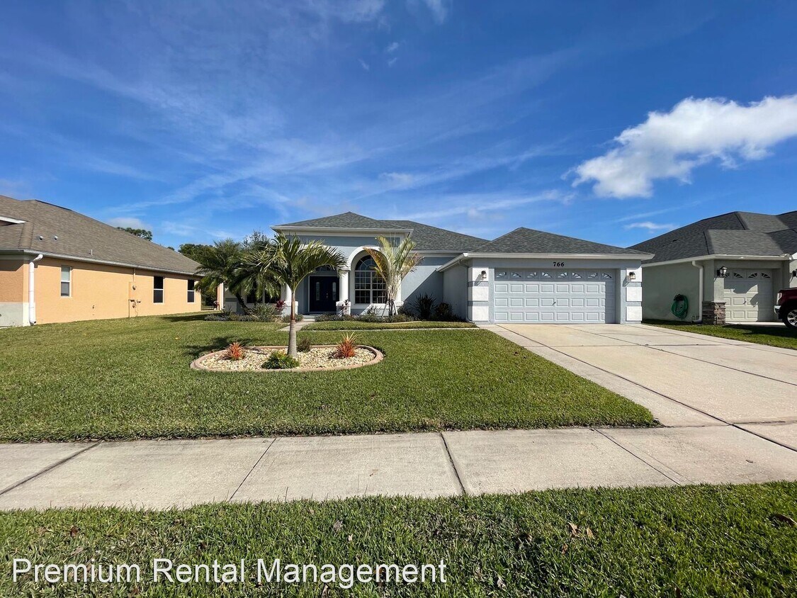 Foto principal - 4 br, 2 bath House - 766 Seneca Trail