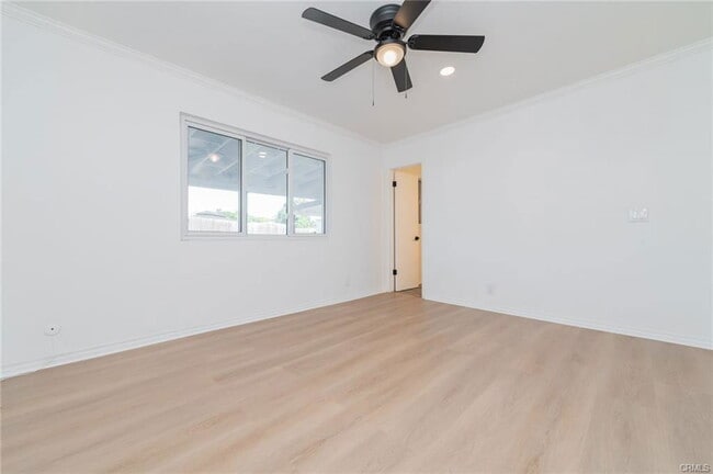 Photo - 1817 N Symphony St House