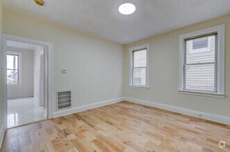 Building Photo - 667 Liberty Ave