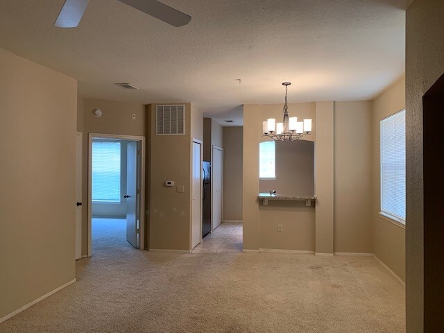 Building Photo - 103 Vista Verdi Cir