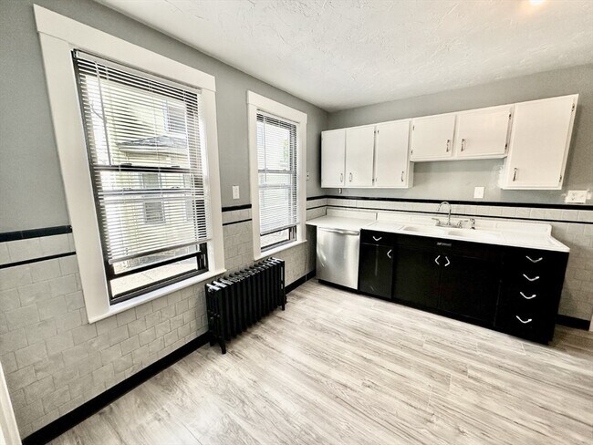 Building Photo - 107 Thomas Burgin Pkwy