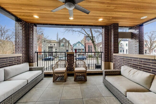 Foto del edificio - 3815 N Lakewood Ave