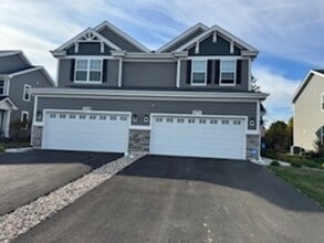 Building Photo - 271 Charlestowne Lakes Dr