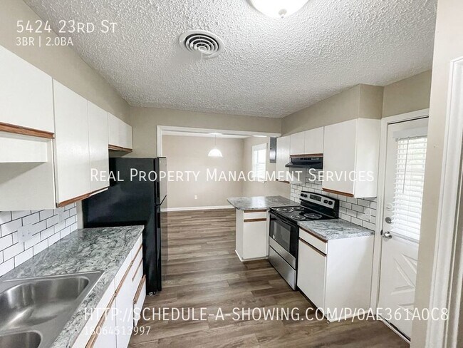 Building Photo - Conveniently Located 3 Bedroom, 2 Bath Home