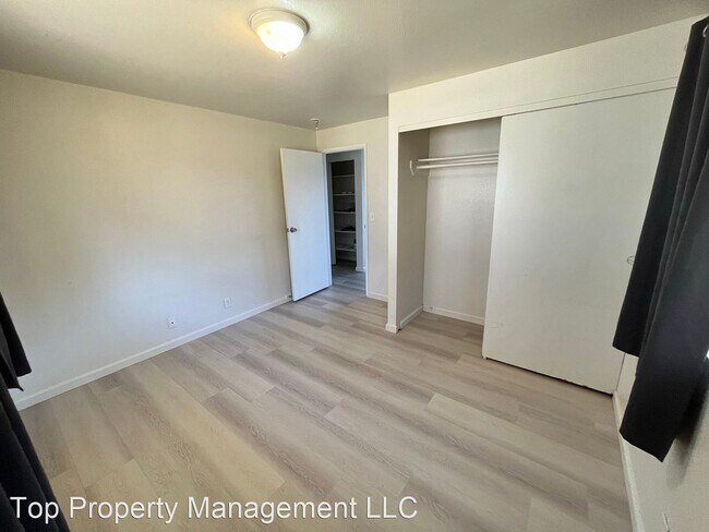 Building Photo - 2 br, 1 bath House - 1054 Hulakui Dr