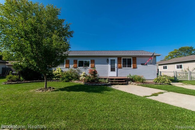 Building Photo - 3 br, 1 bath House - 30233 Margo Drive