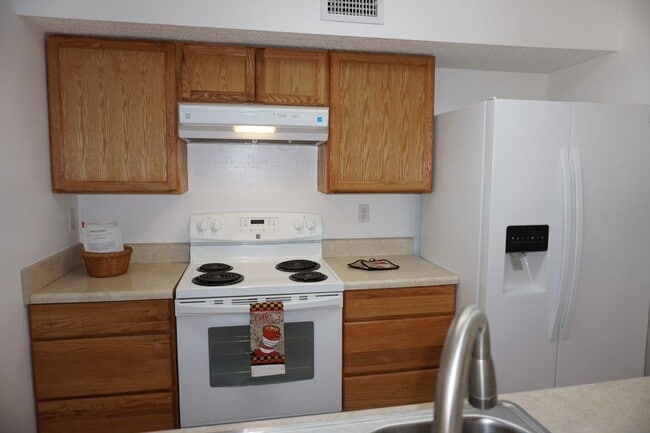 Foto del edificio - 2 Bedroom, 2 full bath Townhouse Near NAS Jax