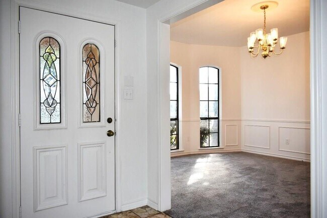 Building Photo - 1707 Chestnut Hill Ln