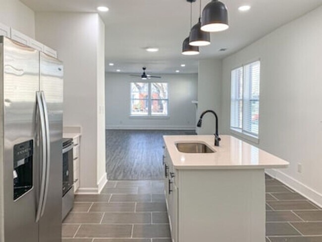 Photo - 760 N McNeil St House