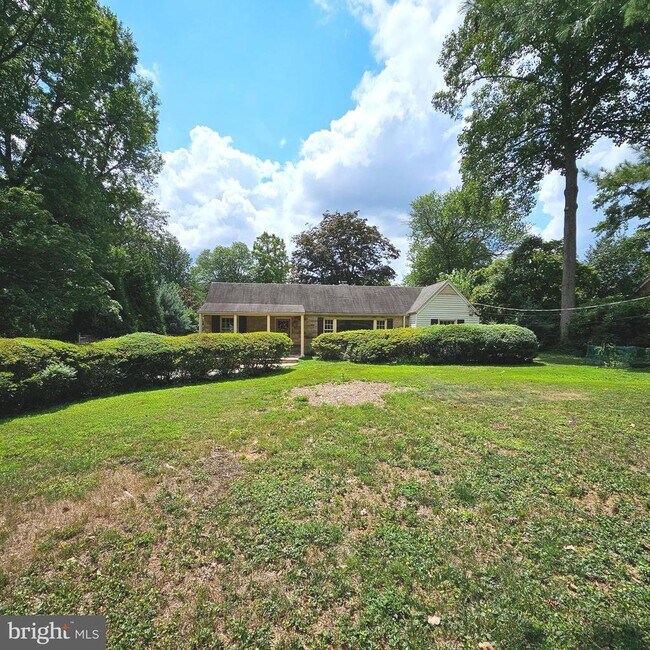 Foto del edificio - 6431 Overhill Rd