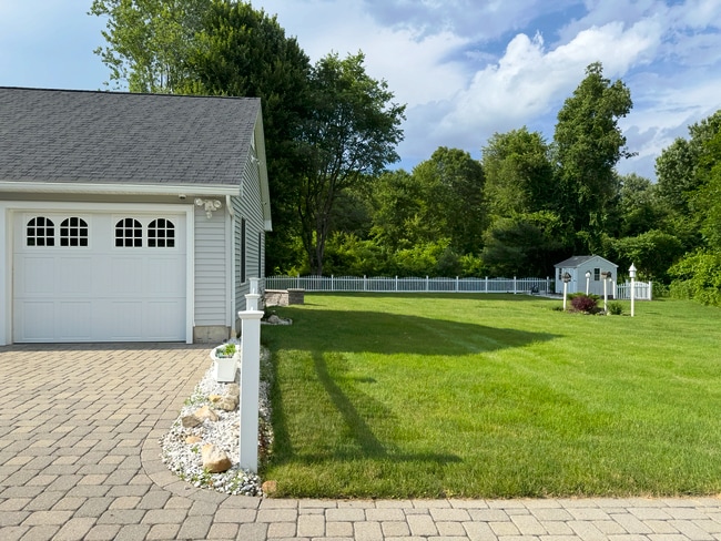 side yard - 15 Holly Cir