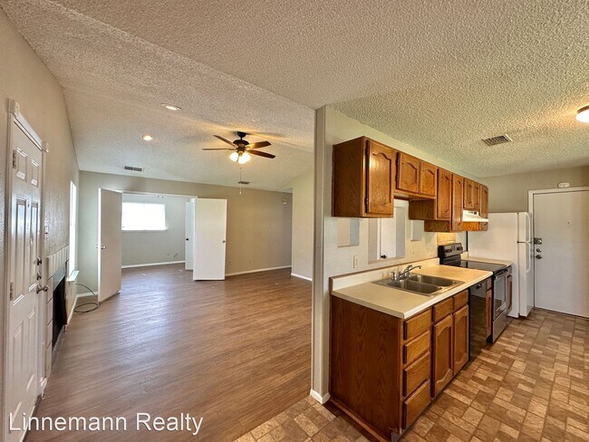 Foto del edificio - 3 br, 1 bath House - 3708 Trotwood