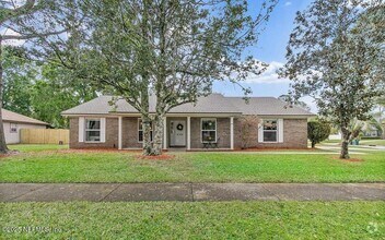 Building Photo - 4766 Dovetail Dr