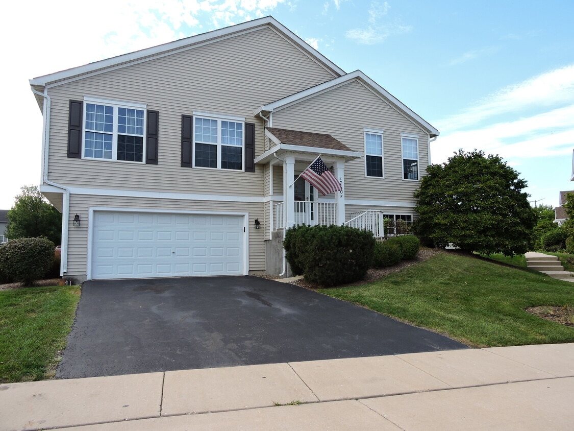 1760 Fieldstone Dr S, Shorewood, IL 60404 Townhome Rentals in