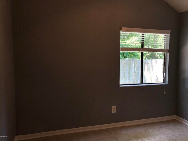 Building Photo - 8276 San Jose Manor Ct