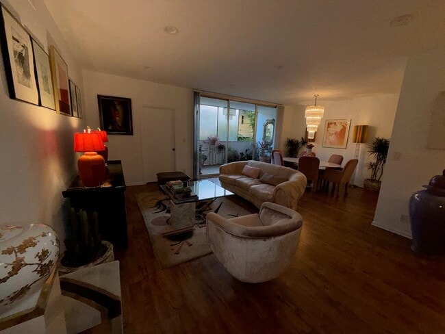 Foto del edificio - 1541 Hayworth Ave