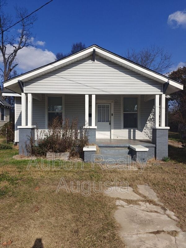 Building Photo - 2009 Starnes St