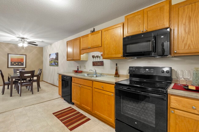 Building Photo - West Ridge Luxury Apartments