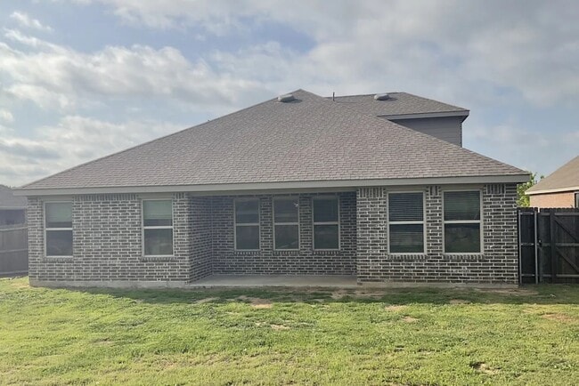 Building Photo - 1353 Renoir Dr