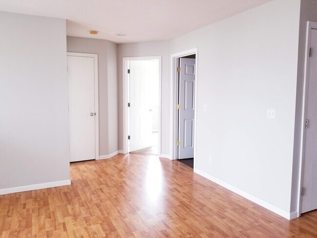 Foto del edificio - 1230 Murray St NE #5