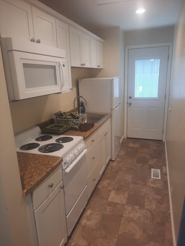 Newly remodeled kitchen - 4336 Sunray Rd