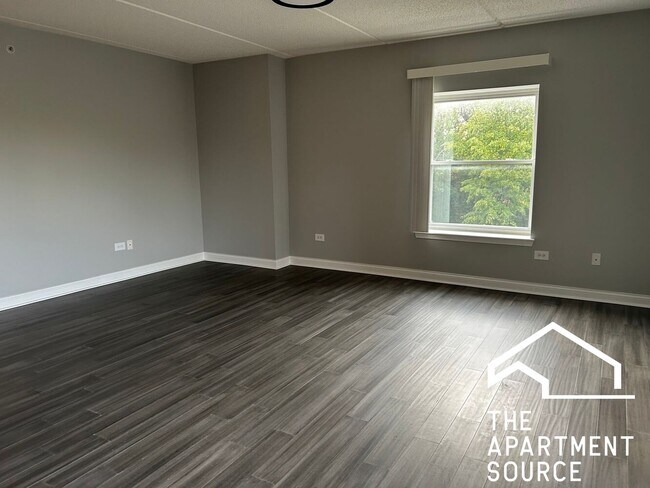 Foto del edificio - 3420 N Old Arlington Heights Rd