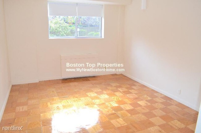 Building Photo - 101 Monmouth St