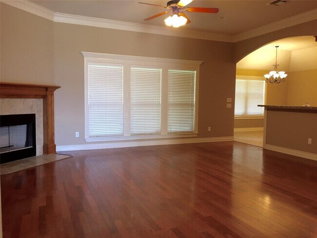 Building Photo - 304 Candle Stone Ct