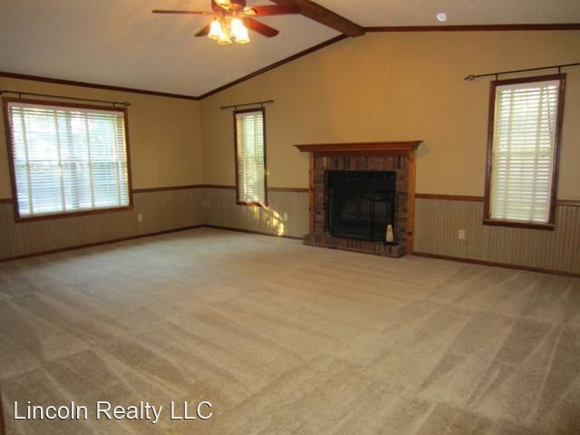 Building Photo - 3 br, 2 bath House - 8 Brentwood Place