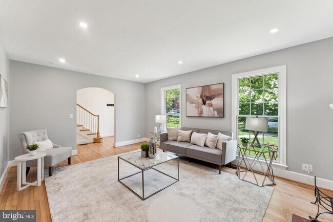 Foto del edificio - 1111 Woodside Pkwy