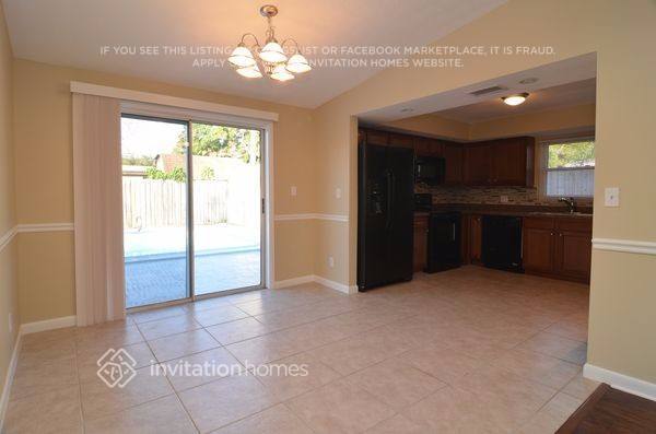 Foto del edificio - 8781 78th Ave N