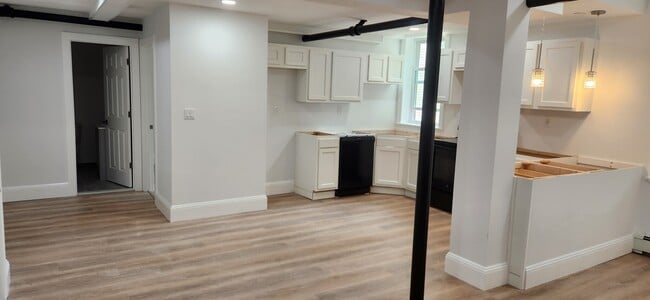 Building Photo - 110 Brainerd Rd