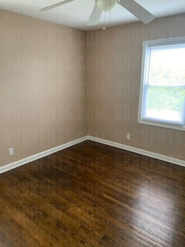 Foto del edificio - 151 Westbrook Dr