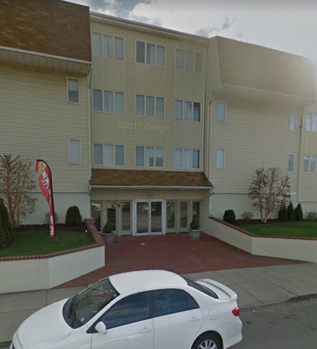 42 Dean Pl Unit B202 Bridgeport Ct 06610 Condo For Rent In Primary Photo 42 Dean Pl