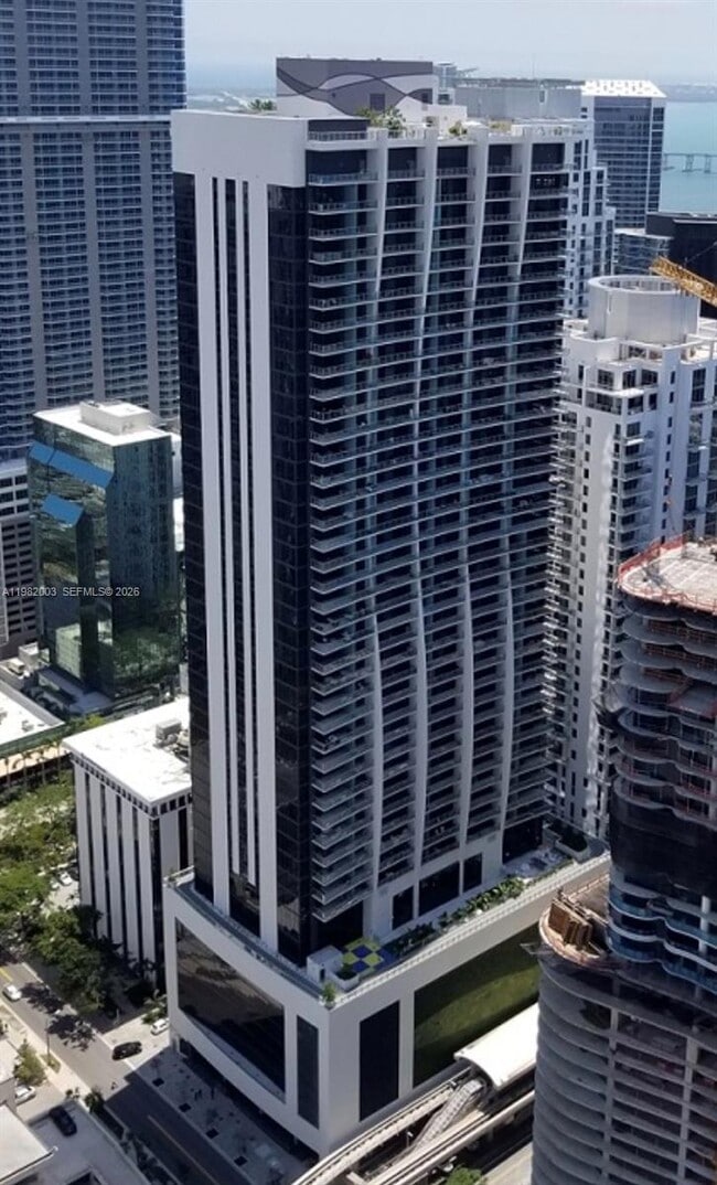 Building Photo - 1010 Brickell Ave