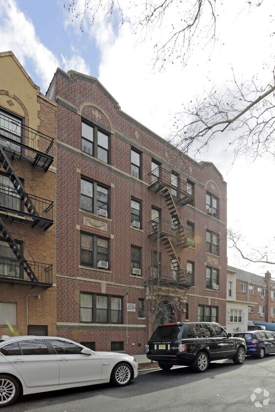 3407 32nd St, Astoria, NY 11106 3407 32nd St Astoria, NY Apartments