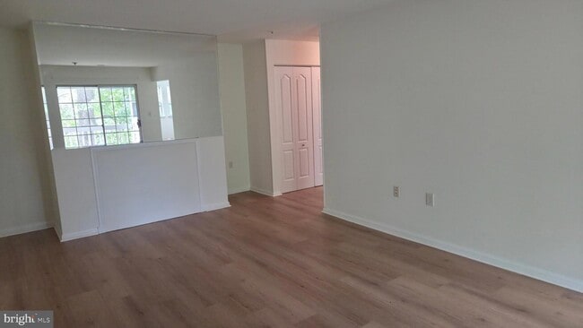Foto del edificio - 8387 Montgomery Run Rd