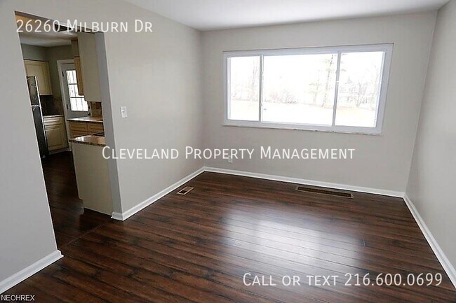 Foto del edificio - 26260 Milburn Dr