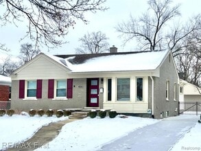 Building Photo - 4516 Robinwood Ave